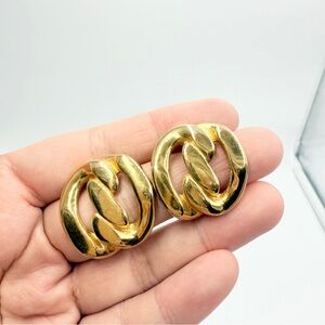 Vintage 1980s Jaclyn Smith (JS) Unsigned Gold Tone Earrings Woven Chain Ovals